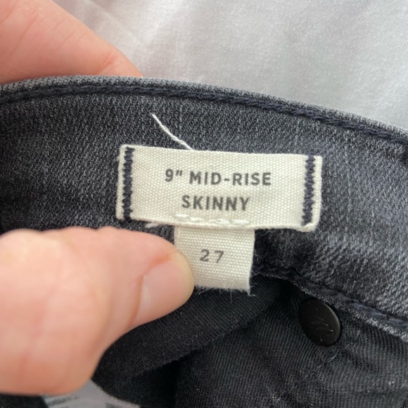 Madewell 9" Mid-Rise Skinny Jeans in Black Sea - Picture 5 of 8